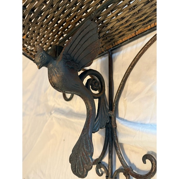 Vintage IRON and WICKER wall scounce shelf - Picture 13 of 15
